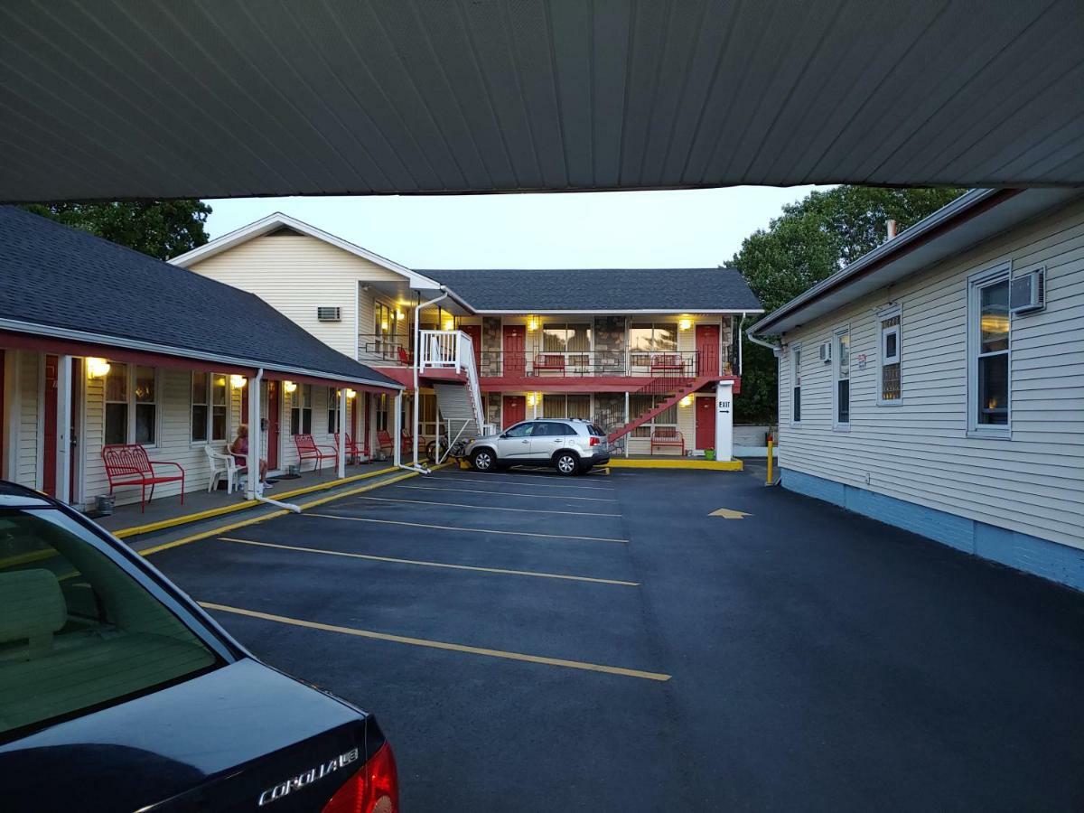 Maine Motel South Portland Exterior photo